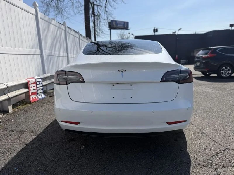 2018 Tesla Model 3 - Image 6 of 12