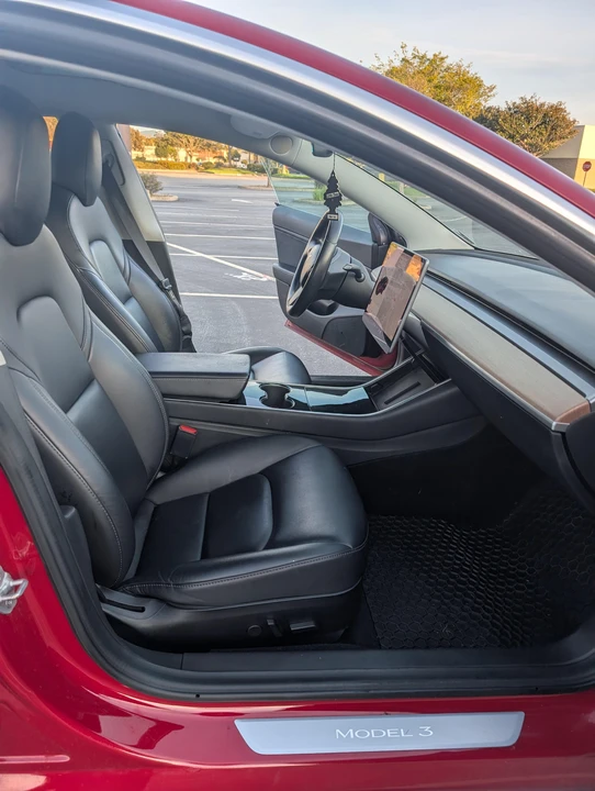 2018 Tesla Model 3 - Image 18 of 31