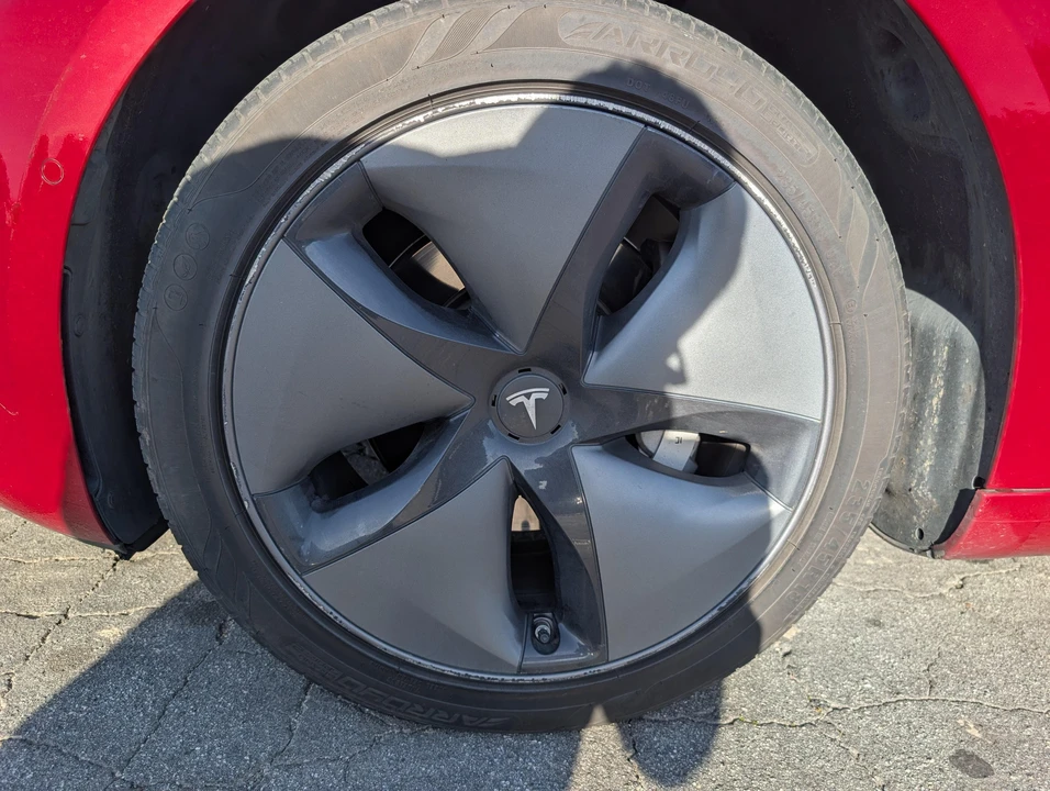 2018 Tesla Model 3 - Image 9 of 31