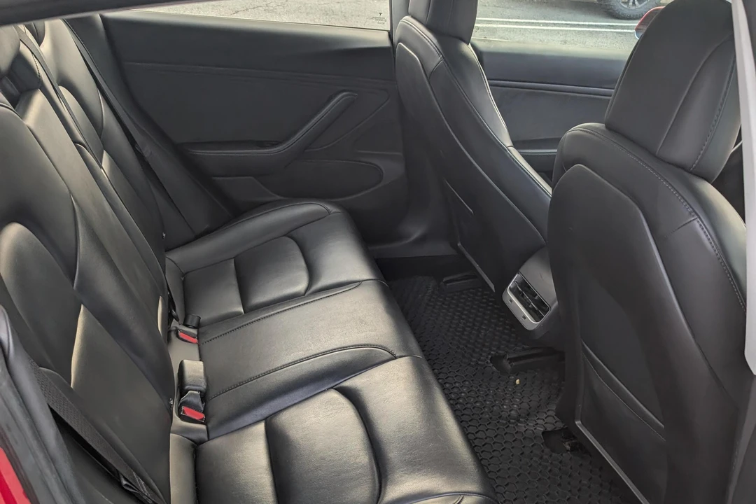 2018 Tesla Model 3 - Image 15 of 31