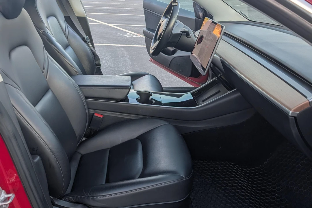 2018 Tesla Model 3 - Image 14 of 31