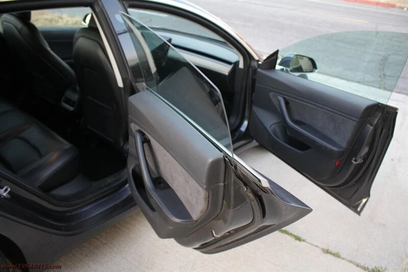2018 Tesla Model 3 - Image 9 of 20