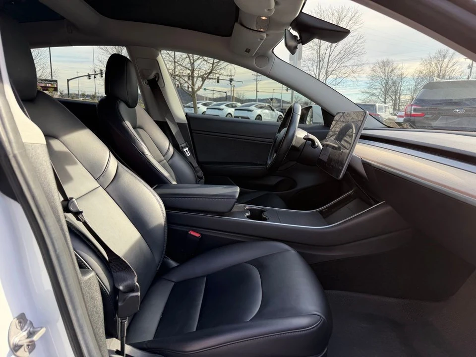2018 Tesla Model 3 - Image 14 of 19