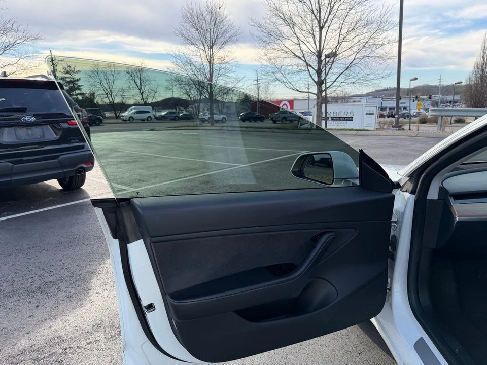 2018 Tesla Model 3 - Image 7 of 19