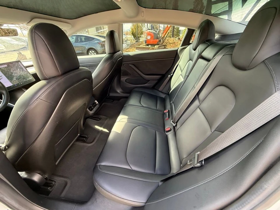 2018 Tesla Model 3 - Image 11 of 13