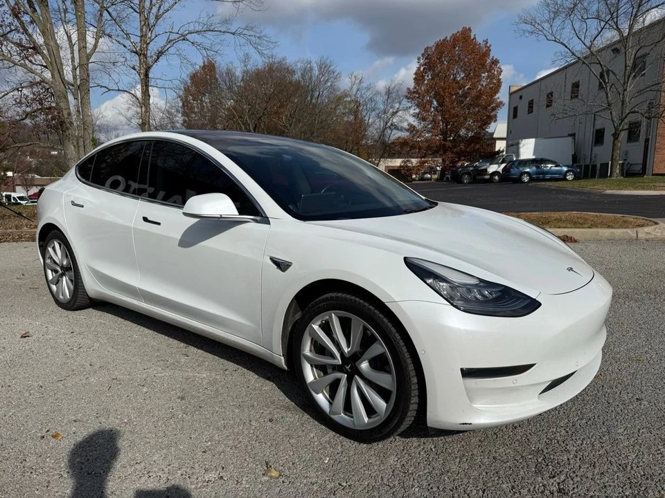 2018 Tesla Model 3 - Image 3 of 13