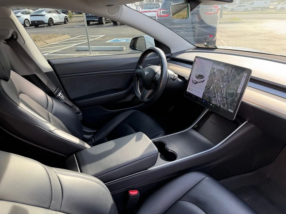 2018 Tesla Model 3 - Image 15 of 19
