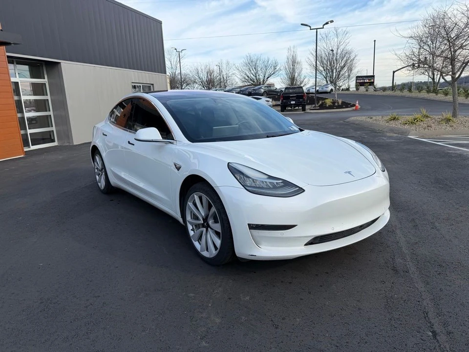 2018 Tesla Model 3 - Image 3 of 19