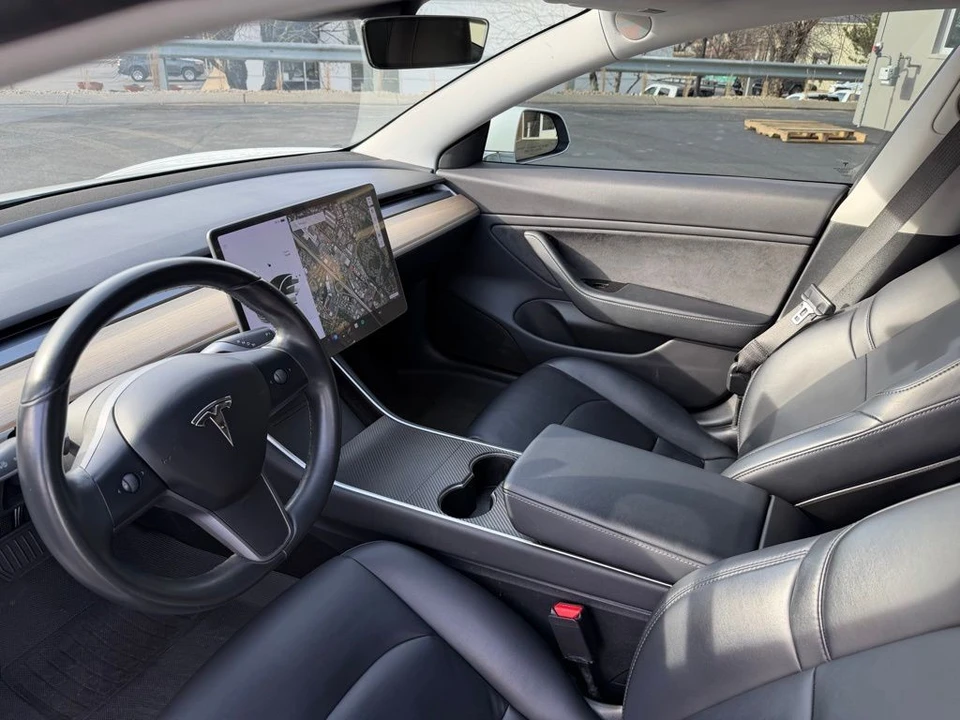 2018 Tesla Model 3 - Image 9 of 19