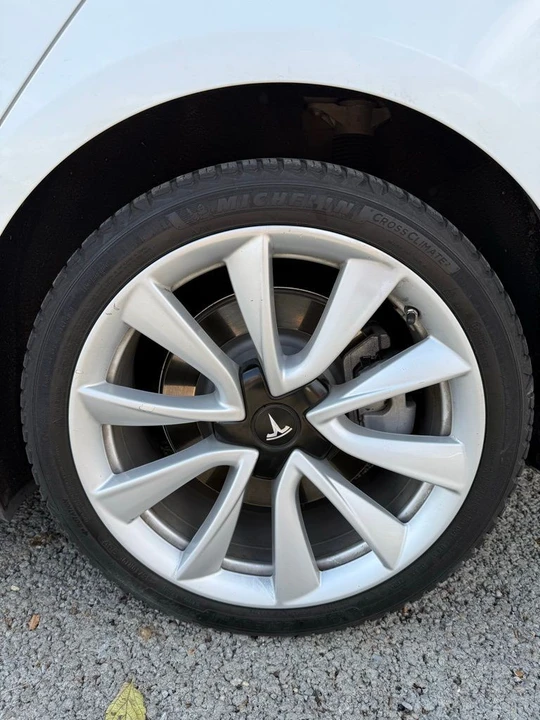 2018 Tesla Model 3 - Image 12 of 13
