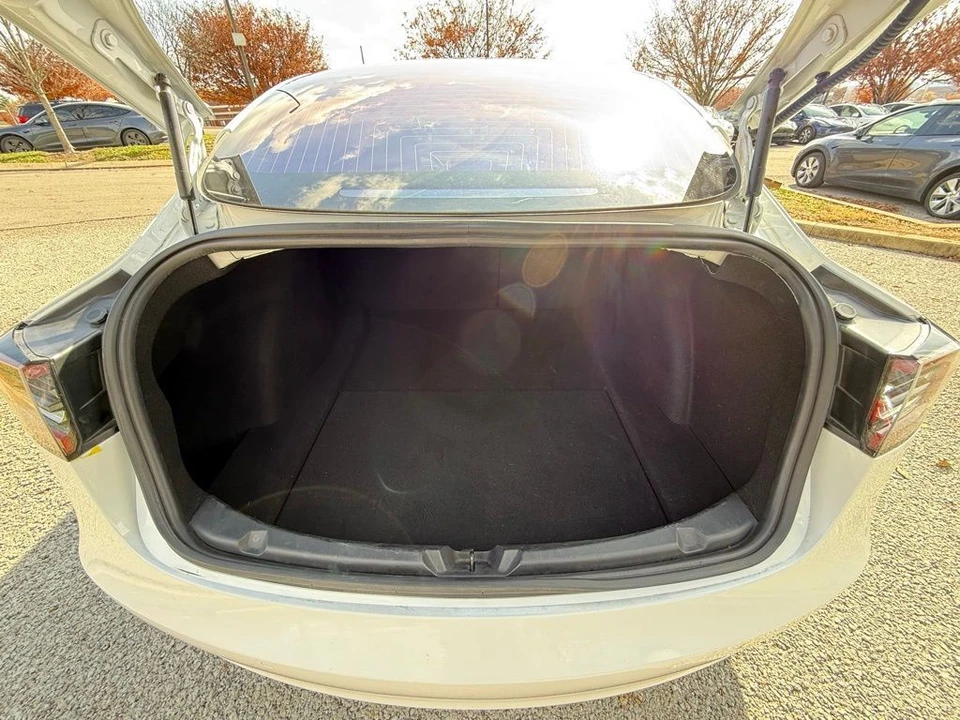 2018 Tesla Model 3 - Image 6 of 13