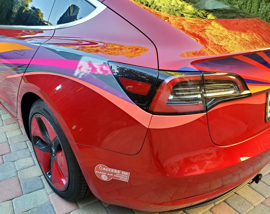 2018 Tesla Model 3 - Image 29 of 31