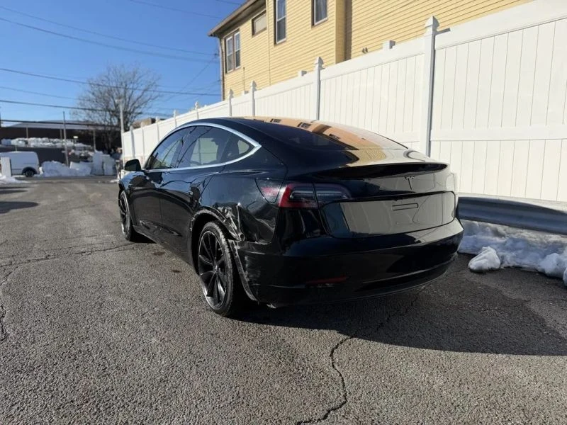 2018 Tesla Model 3 - Image 5 of 12