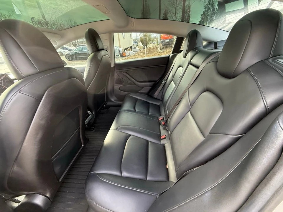 2018 Tesla Model 3 - Image 10 of 11