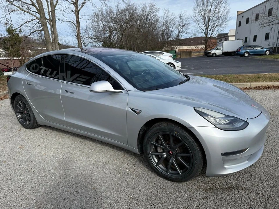 2018 Tesla Model 3 - Image 3 of 11