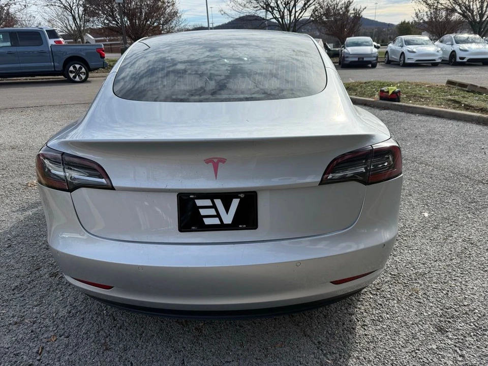 2018 Tesla Model 3 - Image 5 of 11