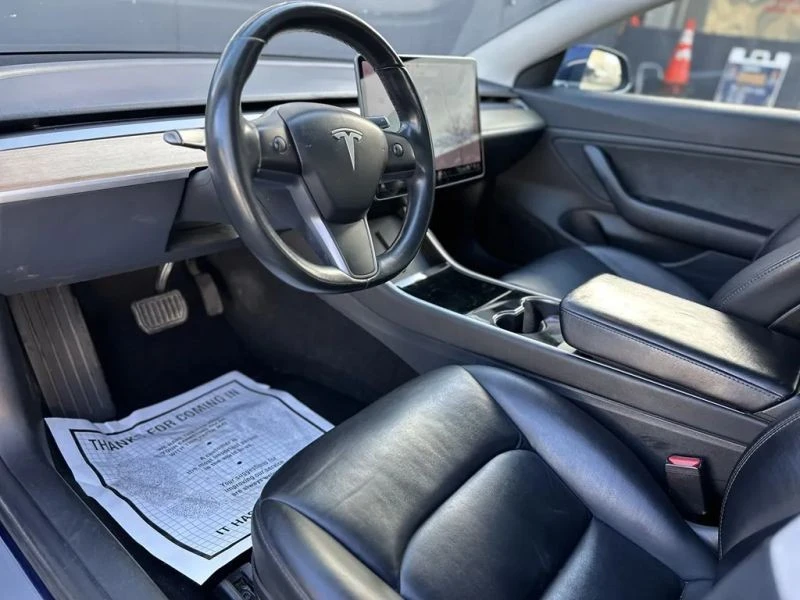 2018 Tesla Model 3 - Image 10 of 12