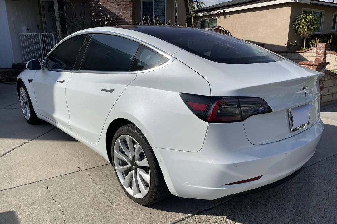 2018 Tesla Model 3 - Image 3 of 31
