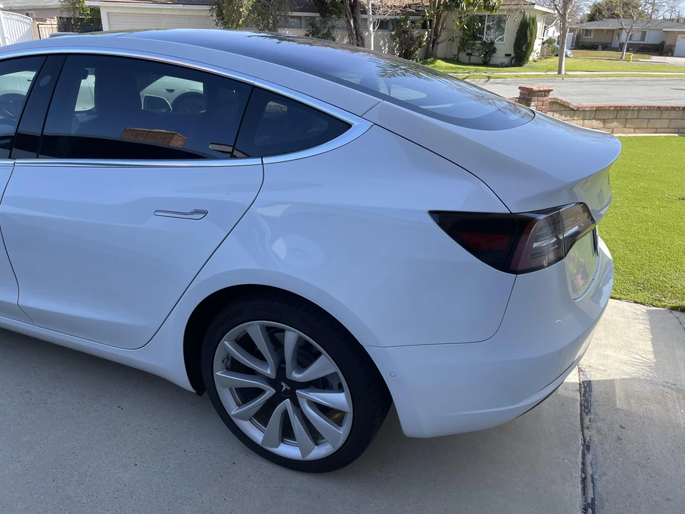 2018 Tesla Model 3 - Image 16 of 31
