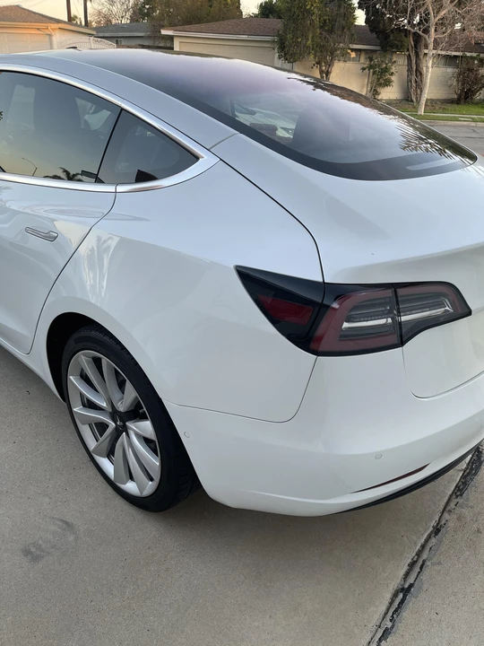 2018 Tesla Model 3 - Image 17 of 31