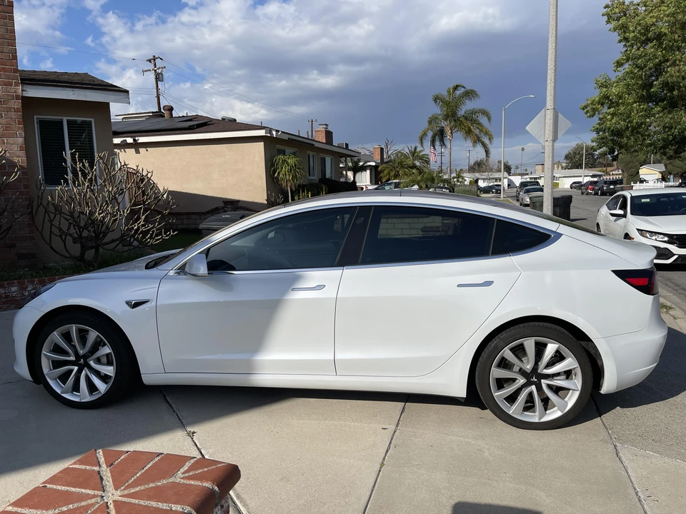 2018 Tesla Model 3 - Image 14 of 31