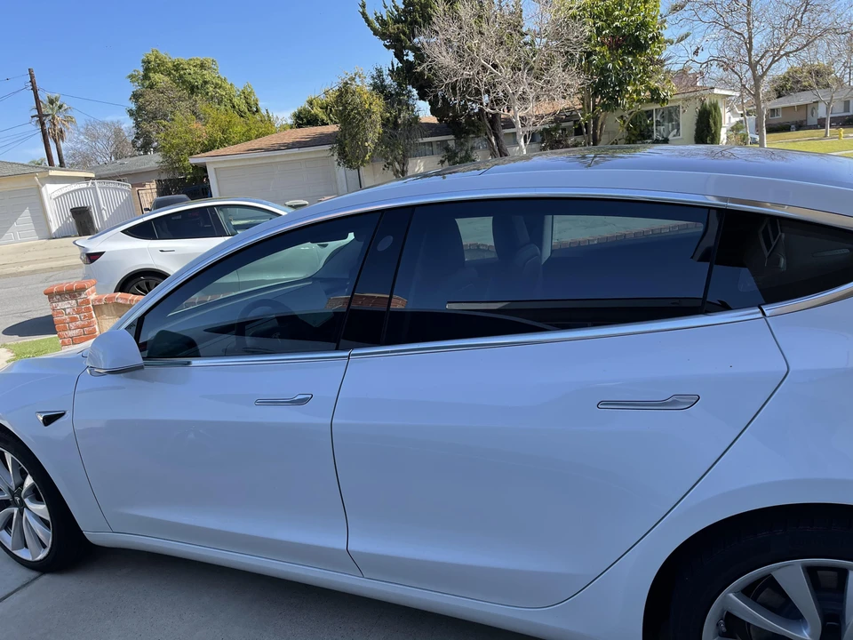 2018 Tesla Model 3 - Image 15 of 31