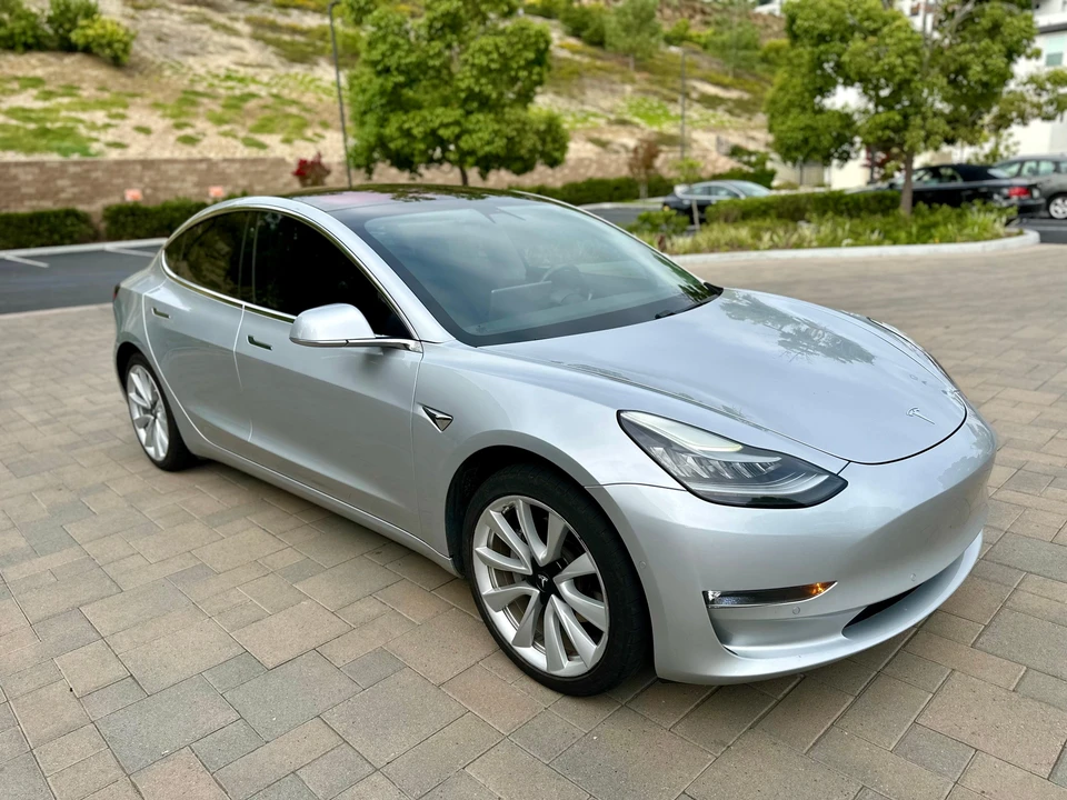 2018 Tesla Model 3 - Image 17 of 31
