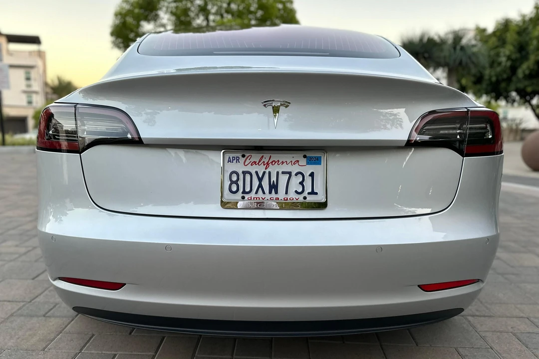 2018 Tesla Model 3 - Image 5 of 31