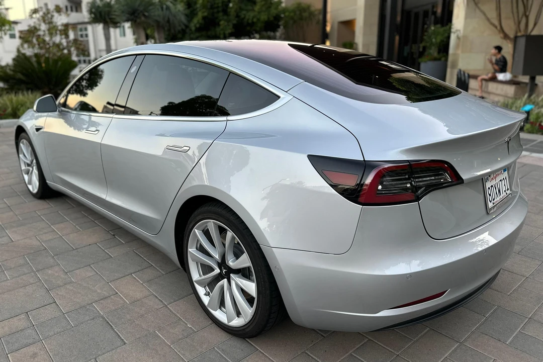 2018 Tesla Model 3 - Image 4 of 31