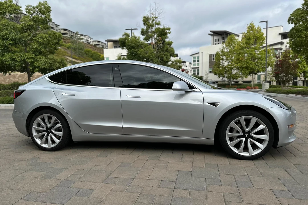2018 Tesla Model 3 - Image 3 of 31