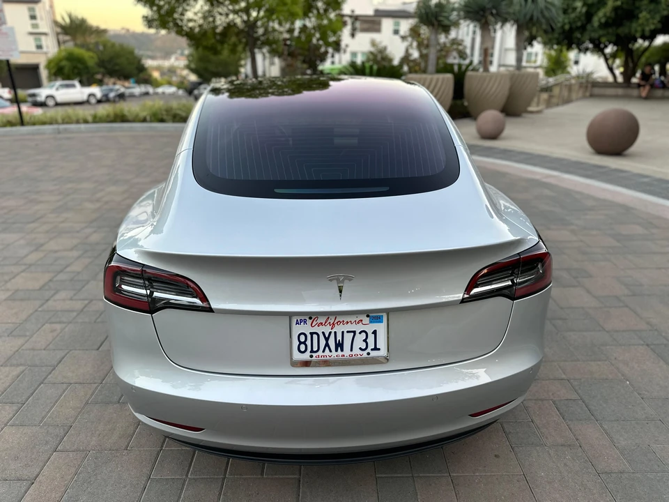 2018 Tesla Model 3 - Image 12 of 31