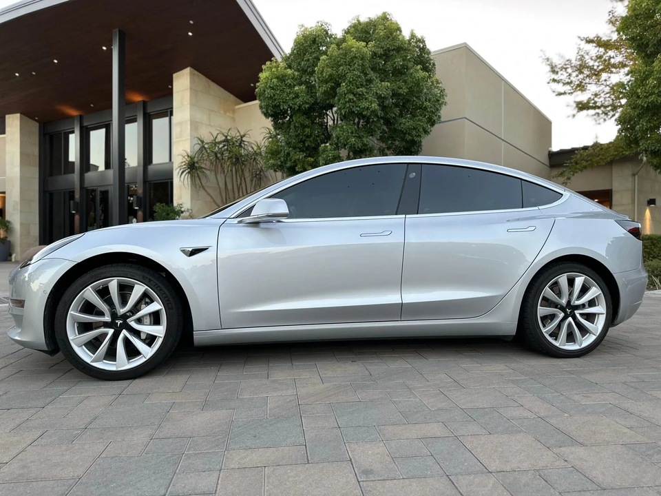 2018 Tesla Model 3 - Image 10 of 31