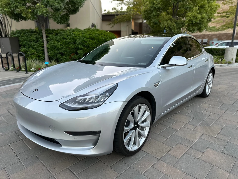 2018 Tesla Model 3 - Image 7 of 31