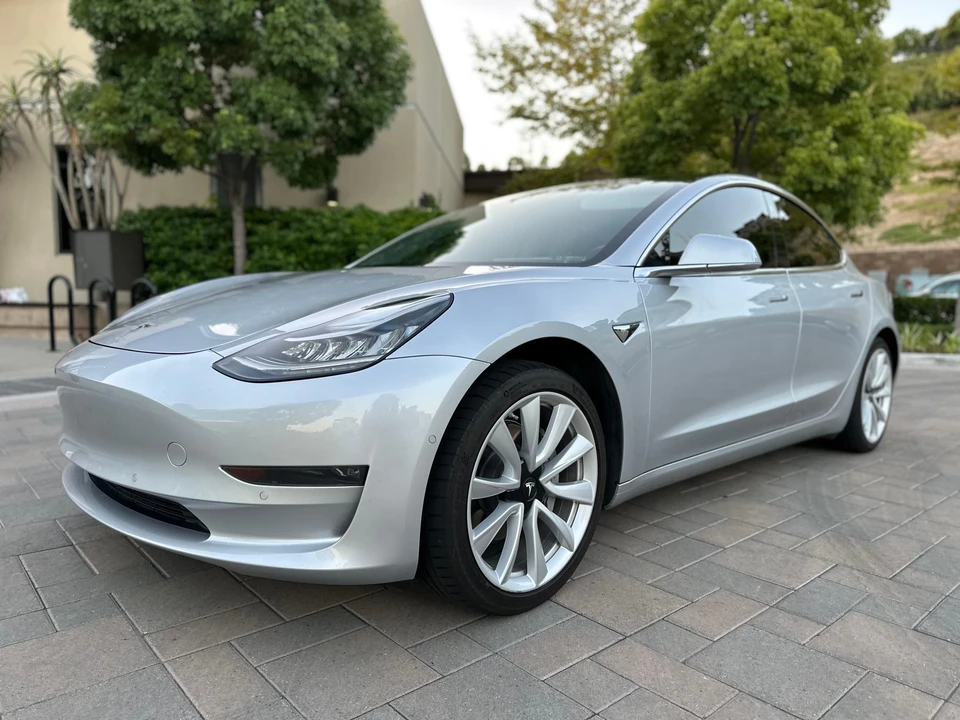 2018 Tesla Model 3 - Image 8 of 31