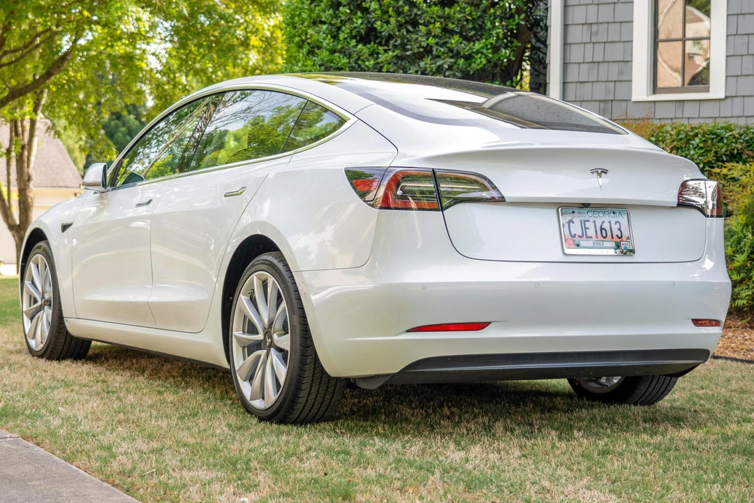 2018 Tesla Model 3 - Image 4 of 31