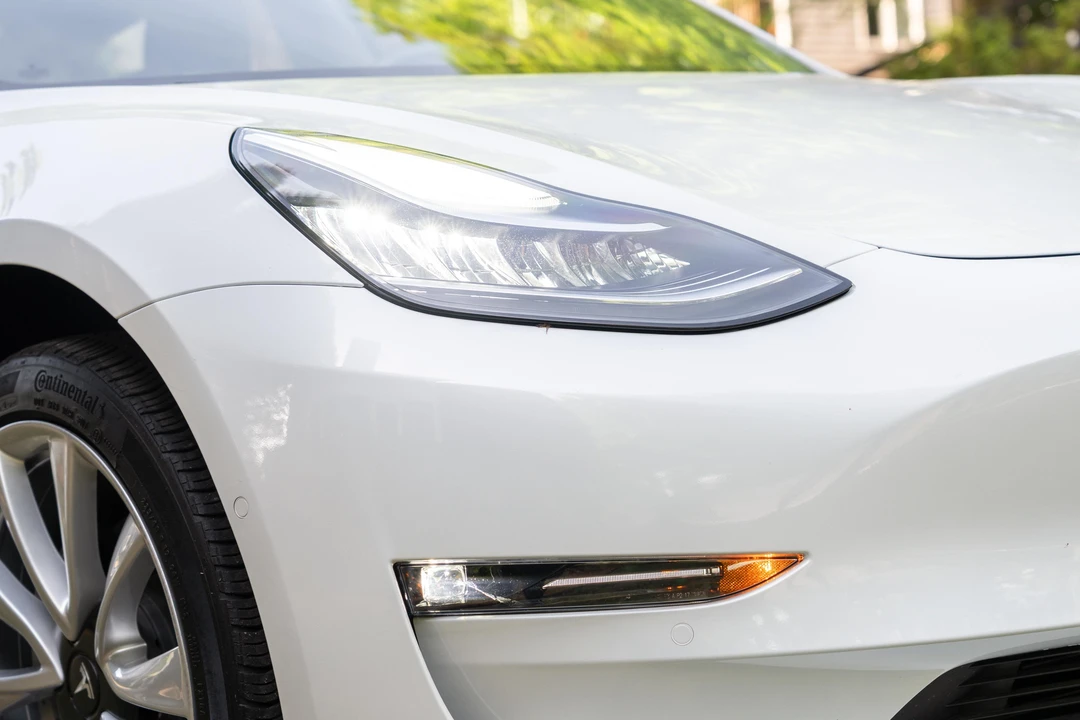 2018 Tesla Model 3 - Image 18 of 31