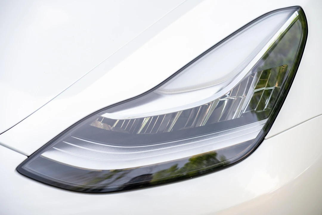 2018 Tesla Model 3 - Image 25 of 31
