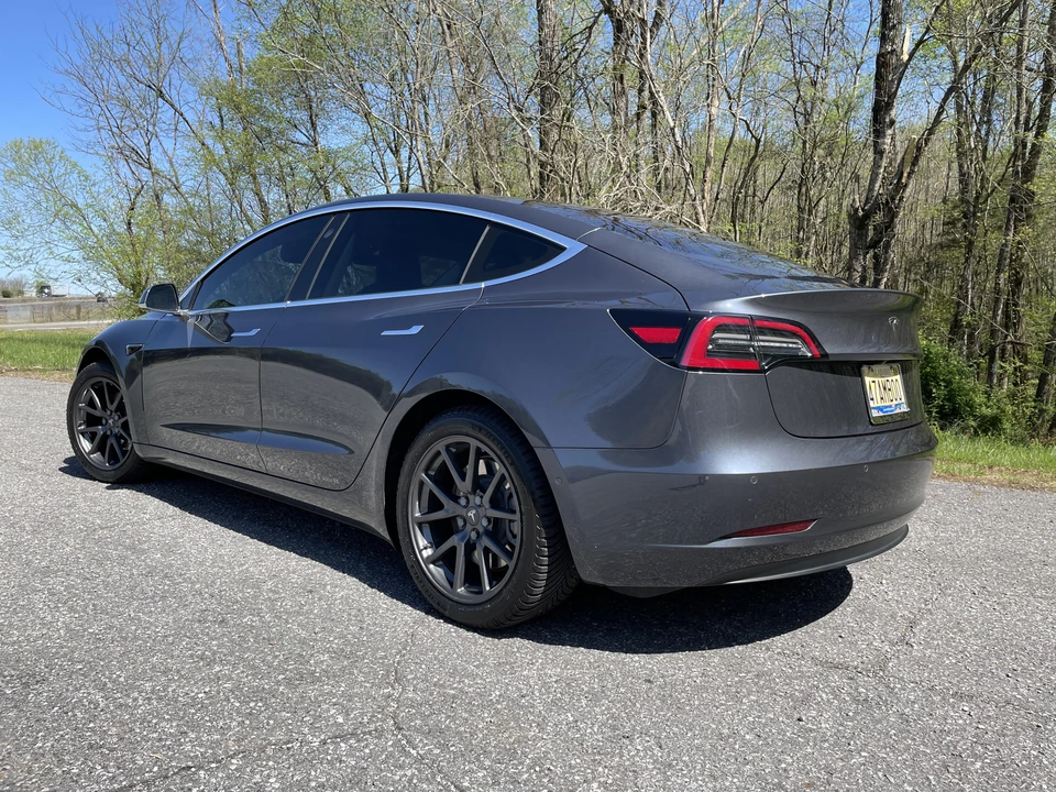 2018 Tesla Model 3 - Image 13 of 17