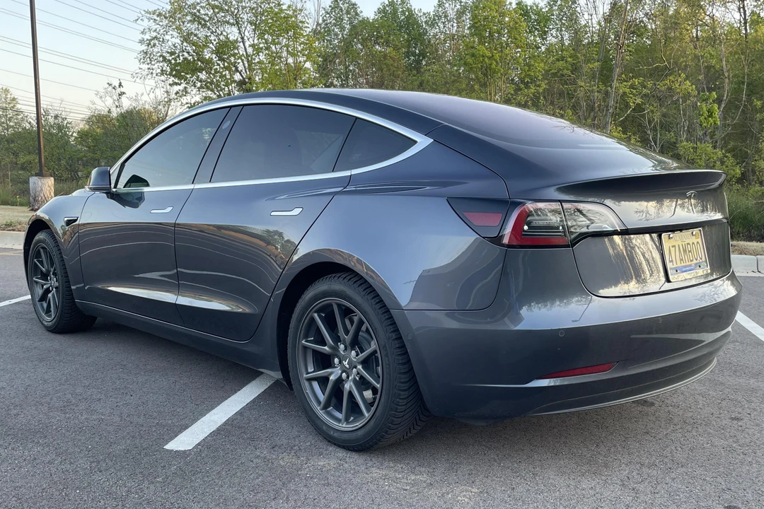 2018 Tesla Model 3 - Image 4 of 17