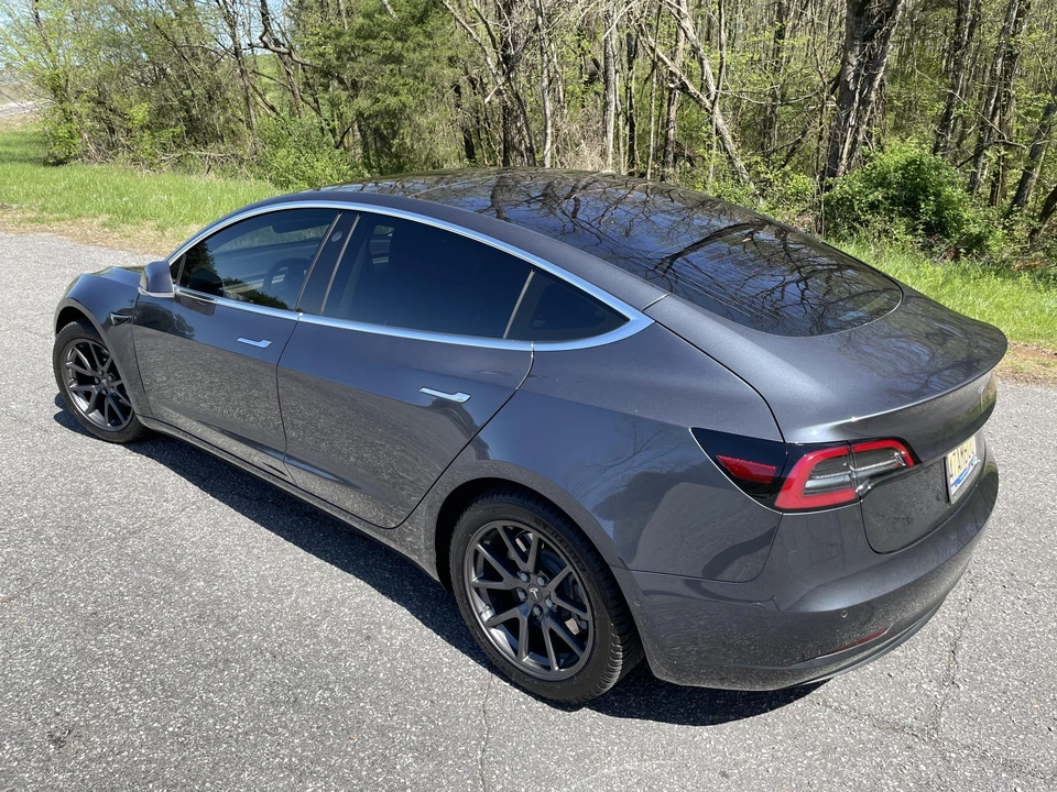 2018 Tesla Model 3 - Image 12 of 17