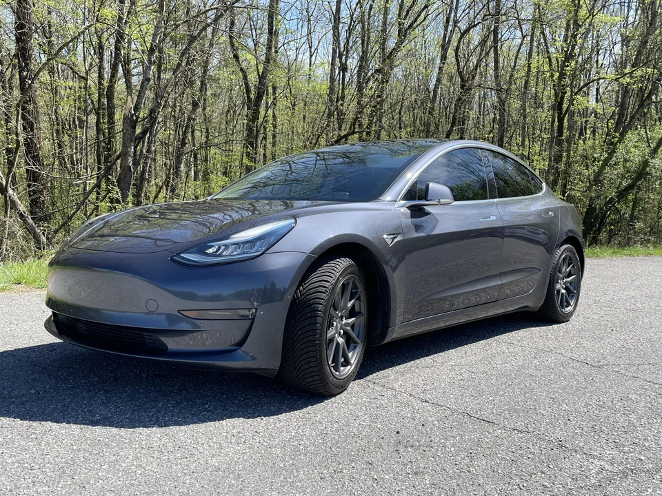 2018 Tesla Model 3 - Image 9 of 17
