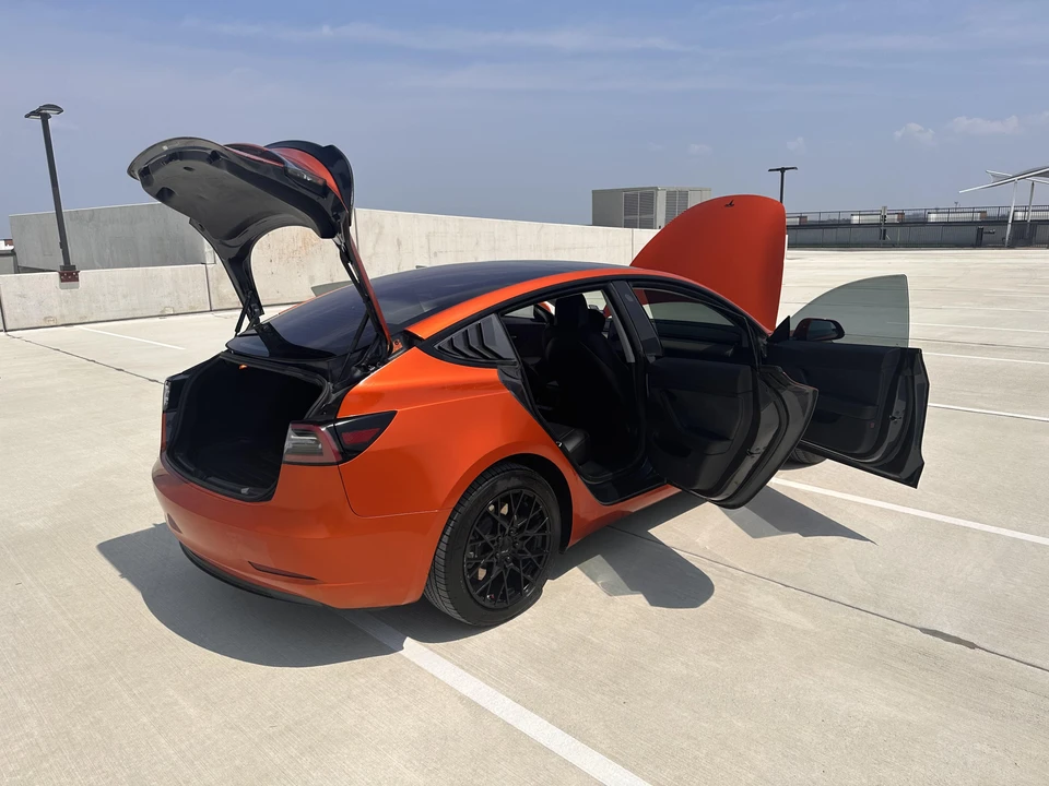 2018 Tesla Model 3 - Image 23 of 31