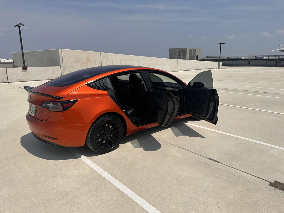 2018 Tesla Model 3 - Image 24 of 31