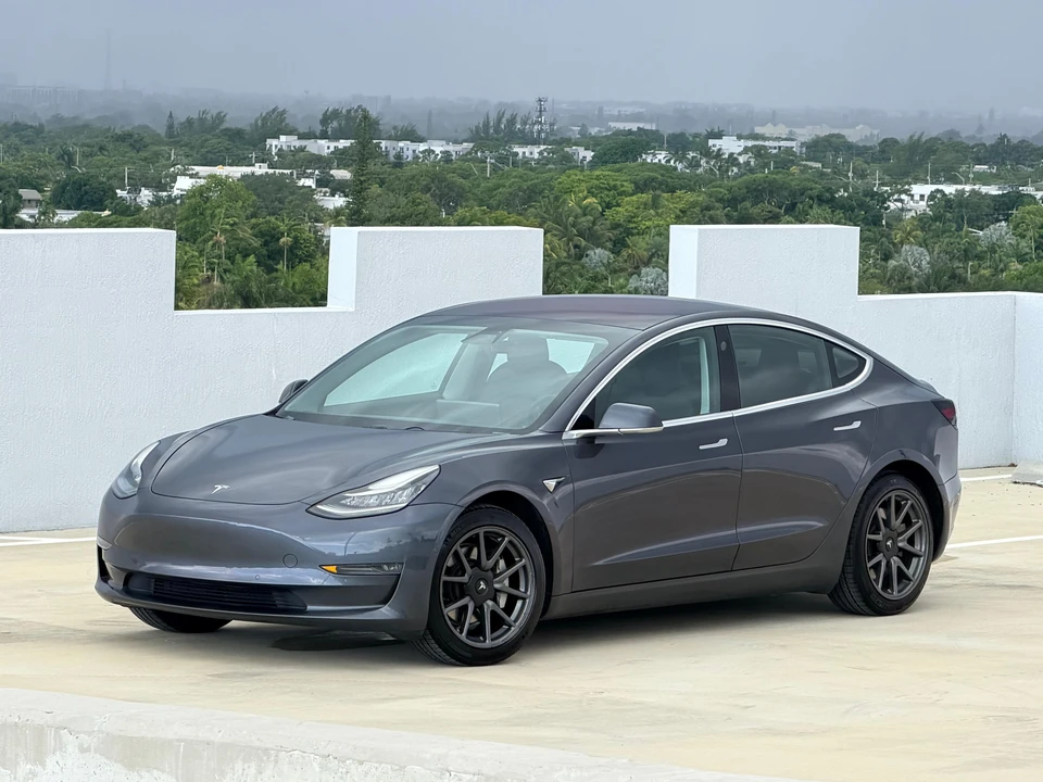 2018 Tesla Model 3 - Image 12 of 31
