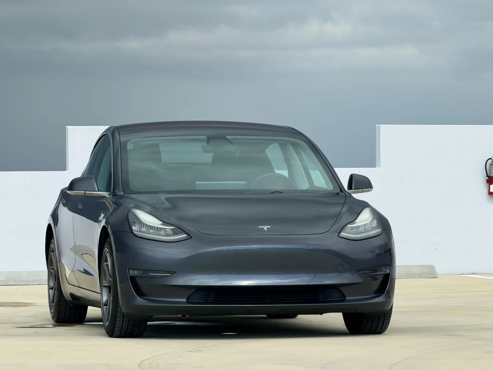 2018 Tesla Model 3 - Image 24 of 31