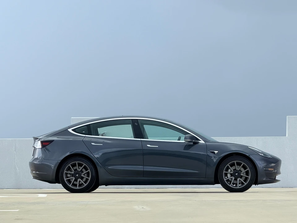2018 Tesla Model 3 - Image 22 of 31