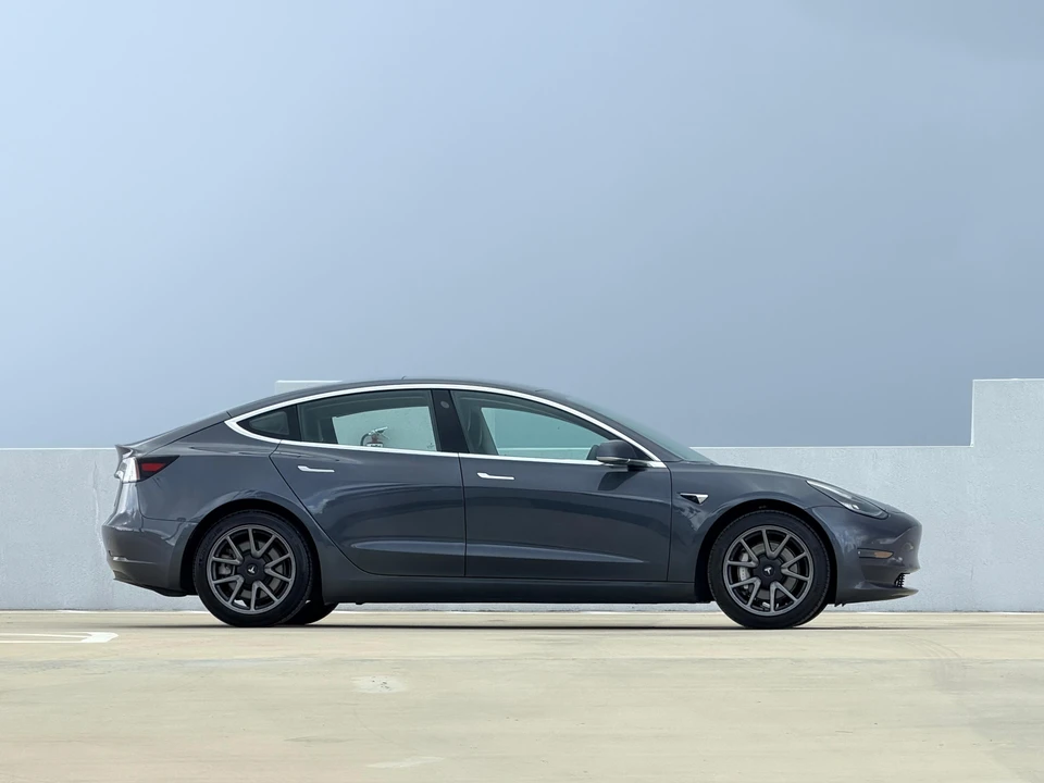 2018 Tesla Model 3 - Image 21 of 31