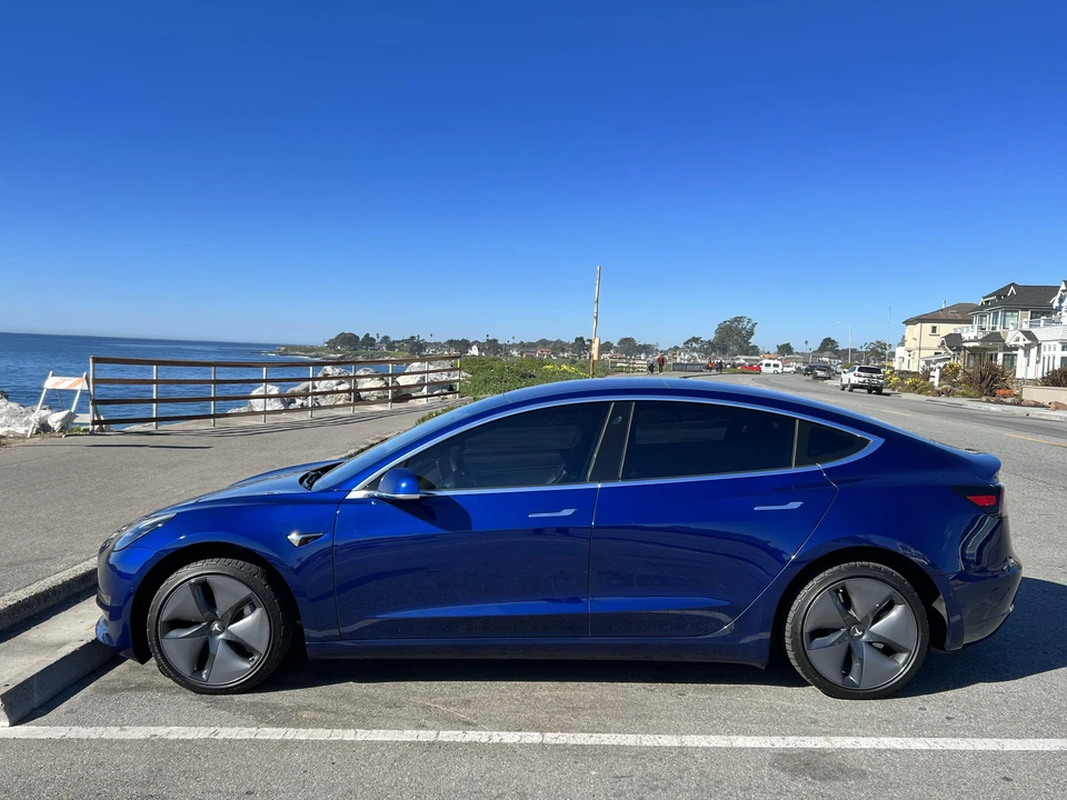 2018 Tesla Model 3 - Image 12 of 31