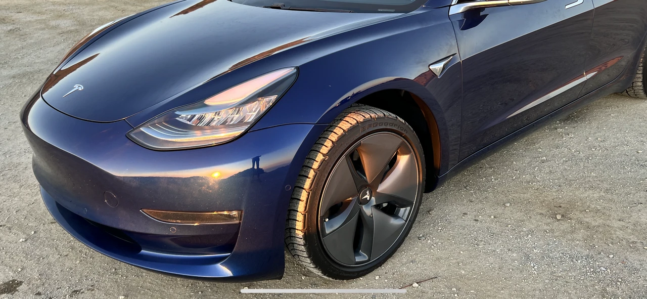2018 Tesla Model 3 - Image 27 of 31