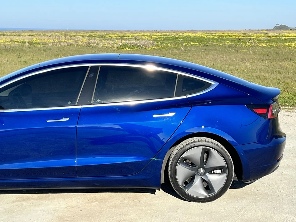 2018 Tesla Model 3 - Image 29 of 31